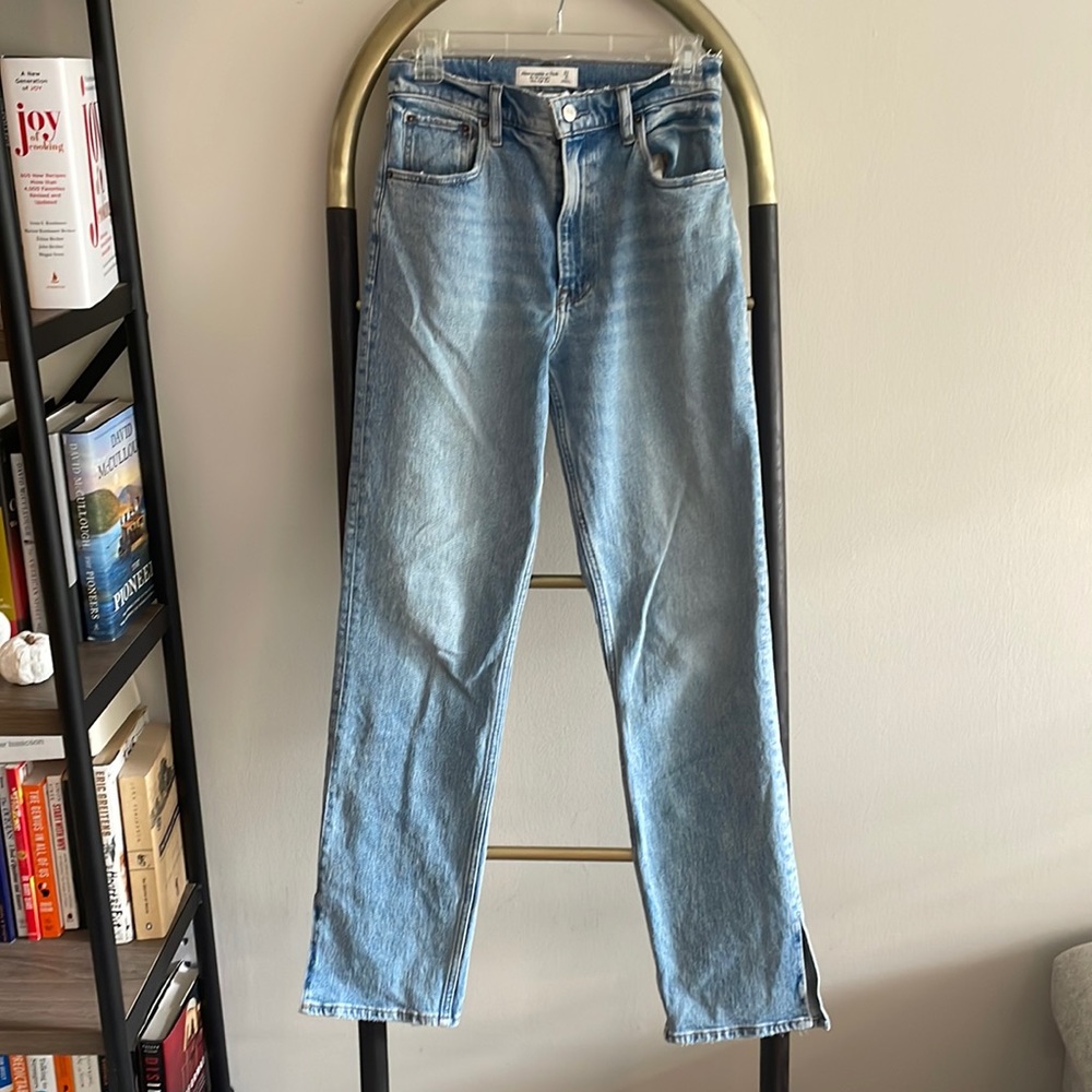Size 4 Abercrombie Ultra High Rise Straight Jeans